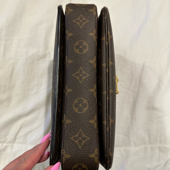 Louis Vuitton - Pochette Métis Monogram - Picture 9 of 13